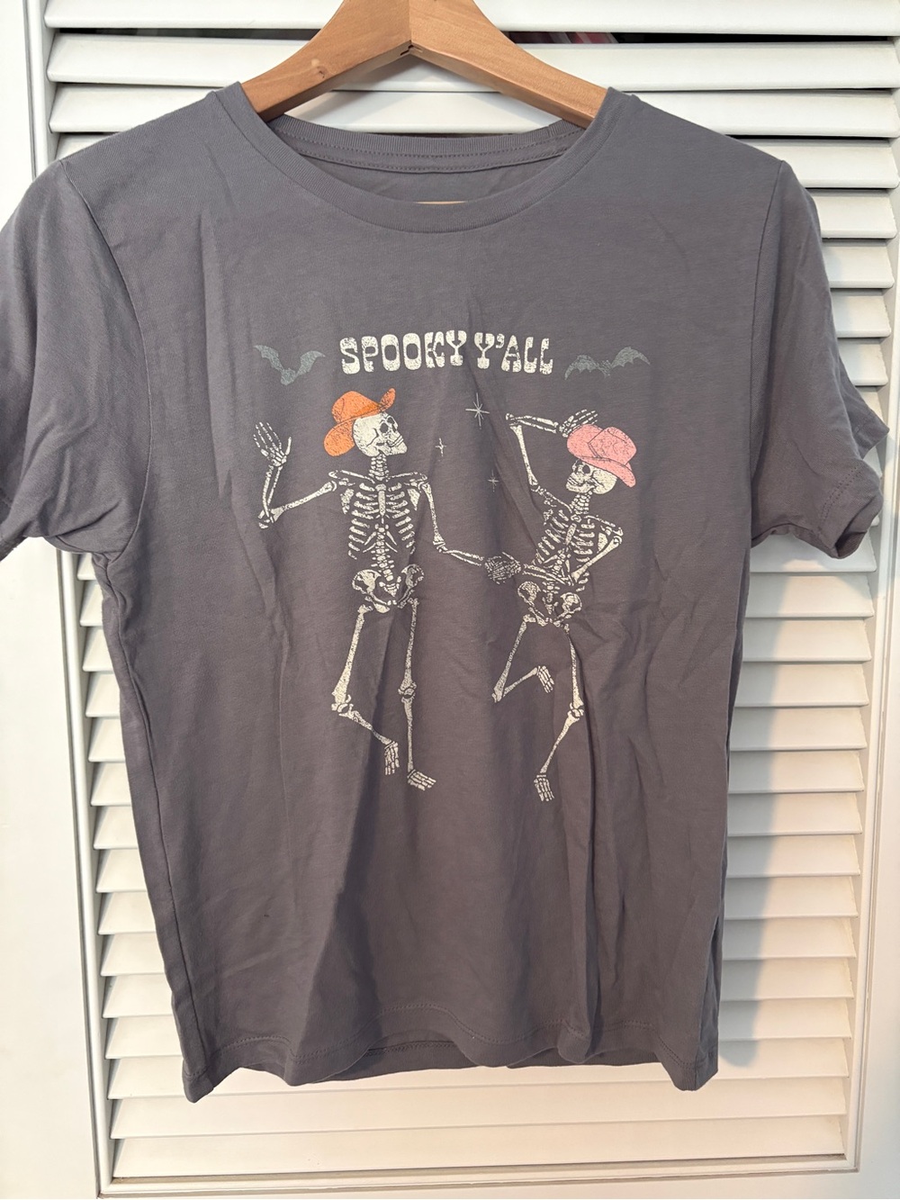 Spooky Y'All Skeleton Graphic Tee - Gray